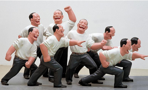 岳敏君风格作品