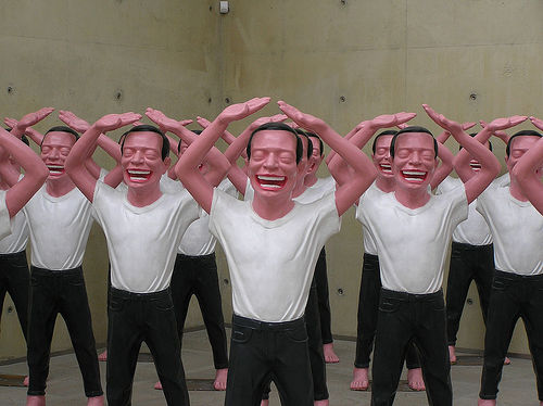 岳敏君风格作品